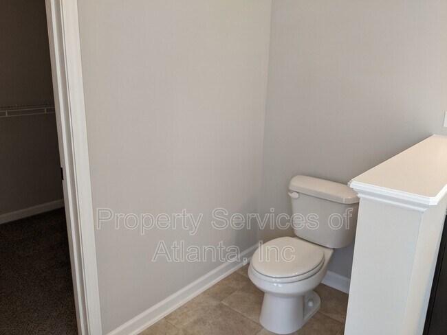 Building Photo - 120 Magnaview Dr
