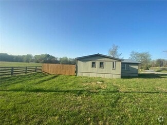 Building Photo - 685 Couch Rd