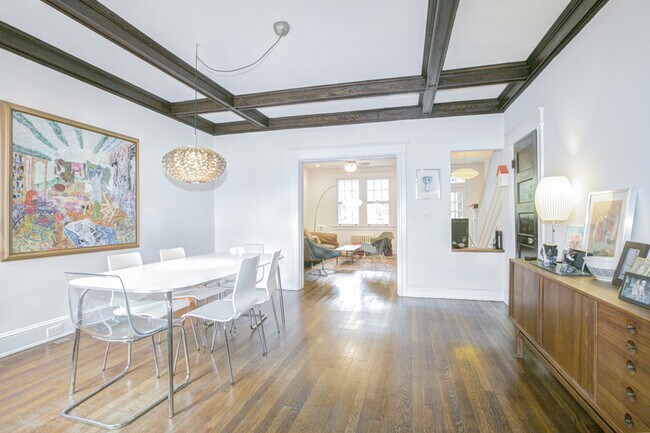 Foto del edificio - 1828 Kilbourne Pl NW