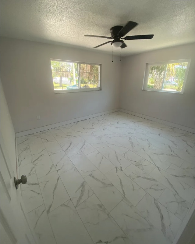 Building Photo - 4484 Parmely St