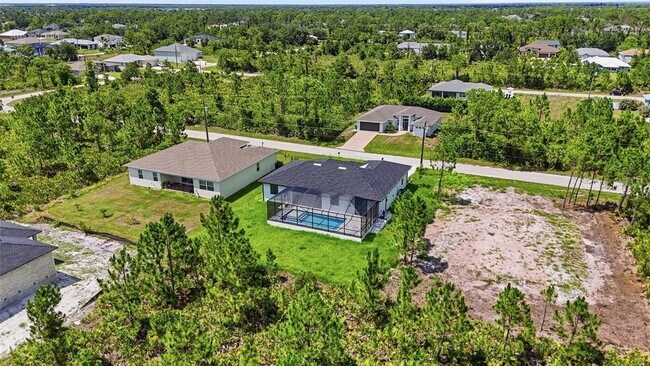 Foto del edificio - 14041 Newson Ln