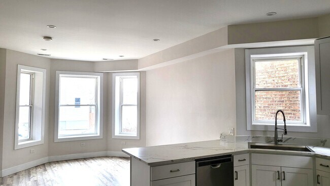 Foto del edificio - 2904 W Nelson St