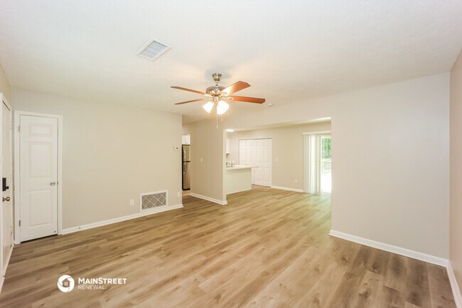 Foto del edificio - 8420 N Pond Ct