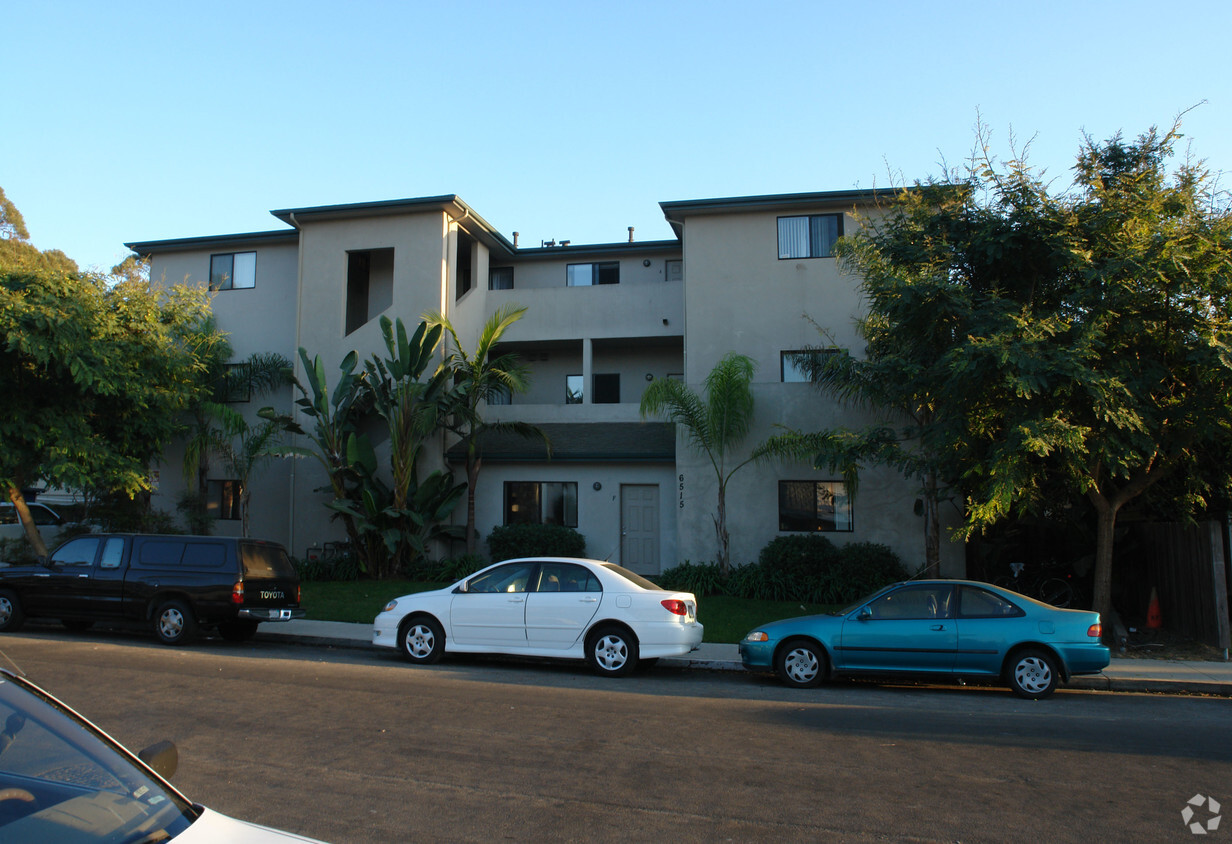 Building Photo - 6515 El Greco Rd
