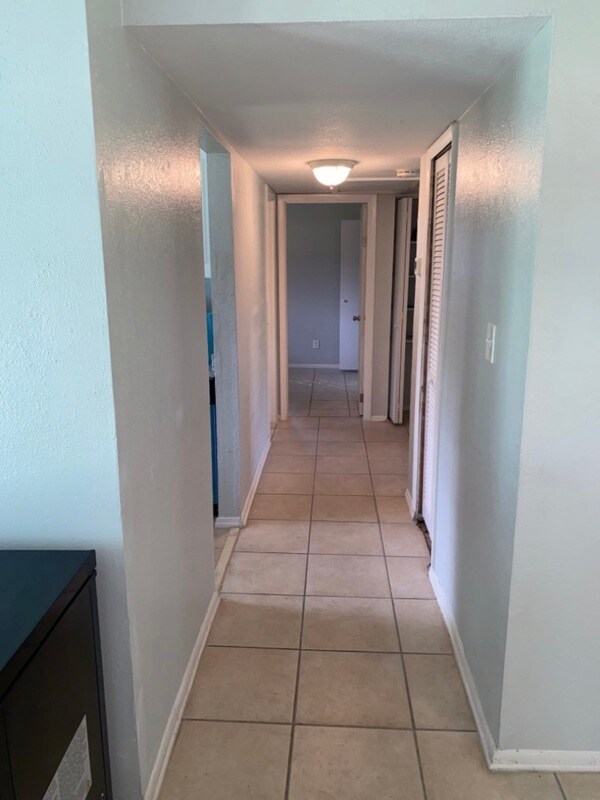 Building Photo - 1419 Zenith Pl