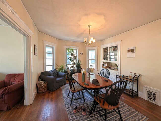 Building Photo - 80 Pearson Rd