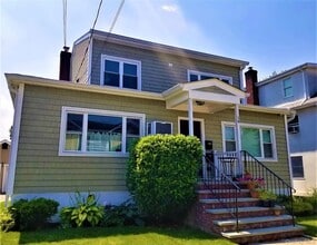 Building Photo - 14 Franklin Ave