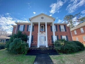 Building Photo - 735 Ratcliff St