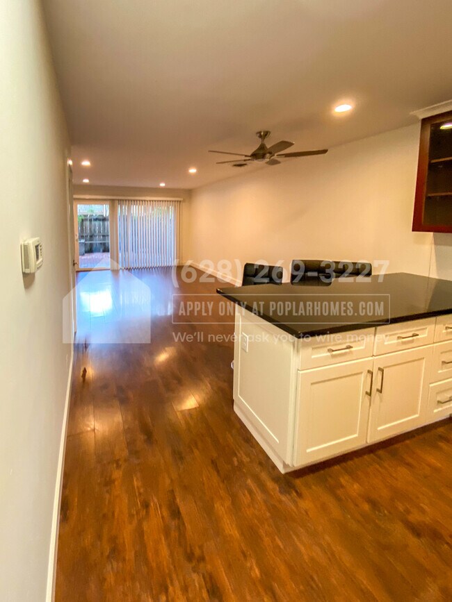 Foto del edificio - 1411 Creekside Dr