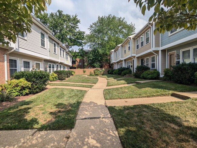 Building Photo - Updated townhouse in downtown Frederick re...