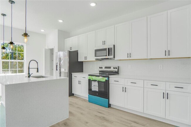 Foto del edificio - 2632 SW 162nd Street Rd