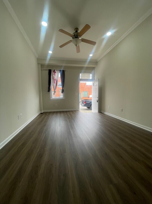 Sala de estar - 112 S Haven St