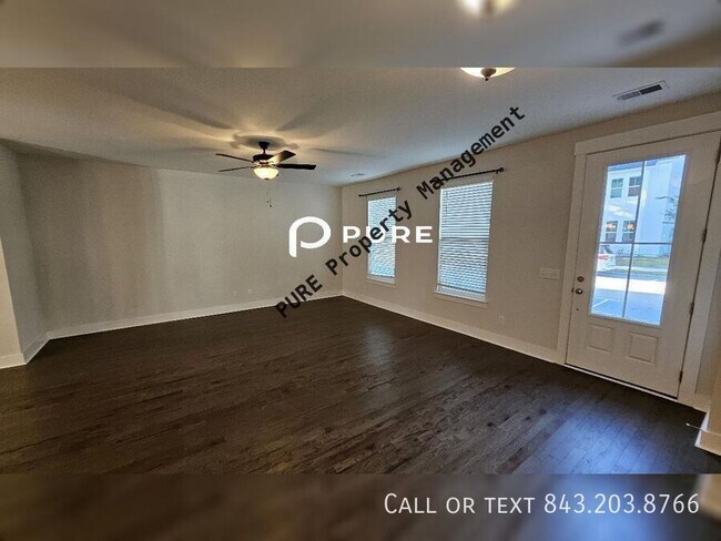 Foto del edificio - 1728 Indy Dr
