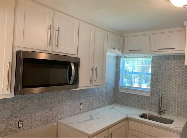 Foto del edificio - 3214 Inwood Rd