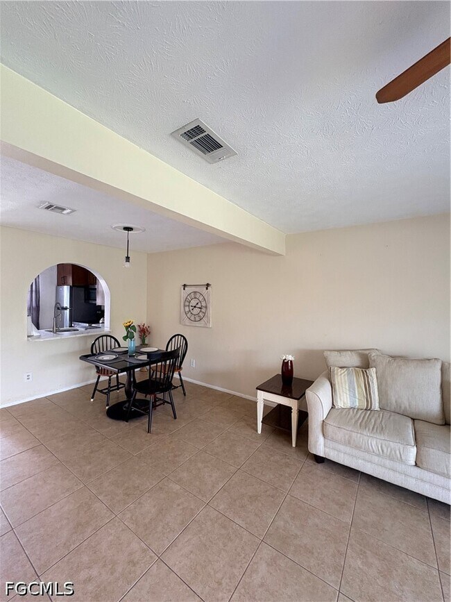 Foto del edificio - 4514 SW 8th Pl