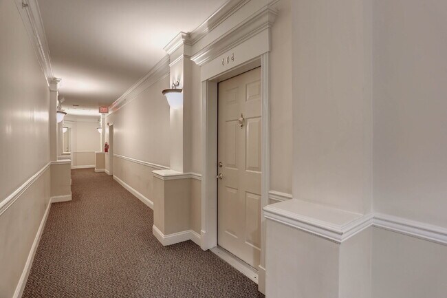 Foto del edificio - 2BD/2BA Fabulous River Hill Condo