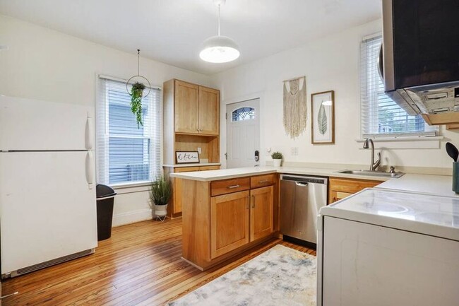 Foto del edificio - 1351 N 5th St