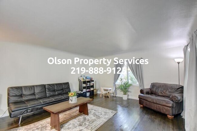 Foto del edificio - 6215 Glen Dr