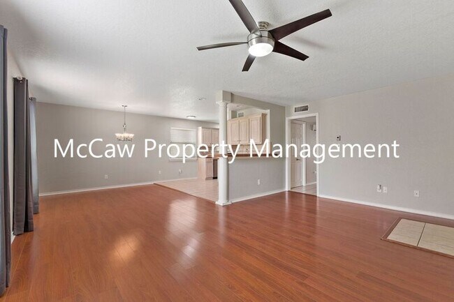 Building Photo - 5051 Ridglea Ln