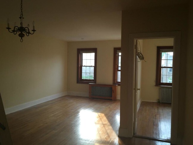 Building Photo - 2223 35th St