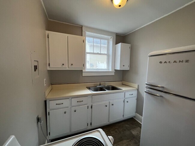 Foto del edificio - Historic Downtown Corinth Apartments Move ...
