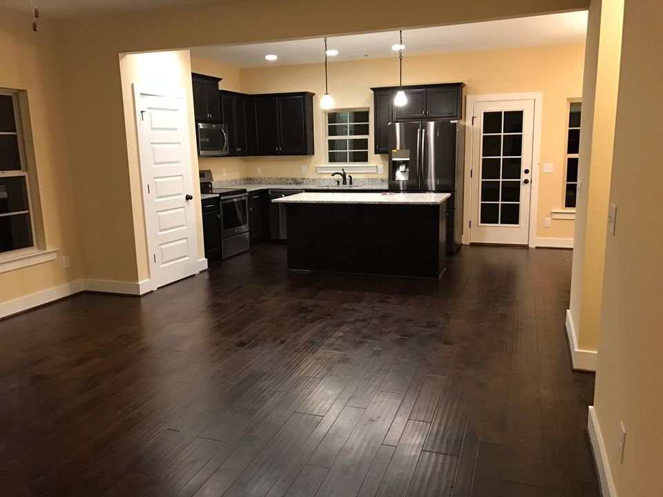 Building Photo - 4376 Ridgemont Cir
