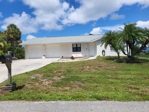 Building Photo - 4083 Dotham St