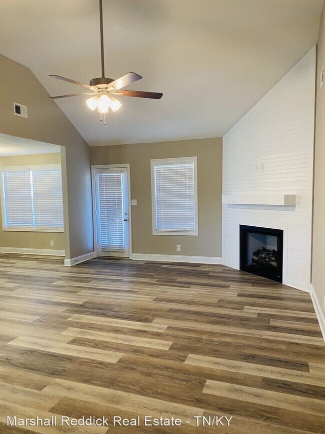 Foto del edificio - 3 br, 2 bath House - 1033 Whitney Drive