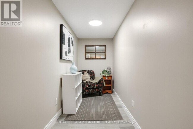 Photo du bâtiment - 1506 Queen's Blvd