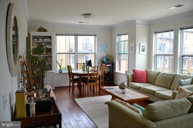 Foto del edificio - 2101 N Monroe St