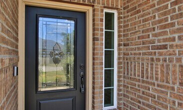 Building Photo - 20559 Iron Seat Dr