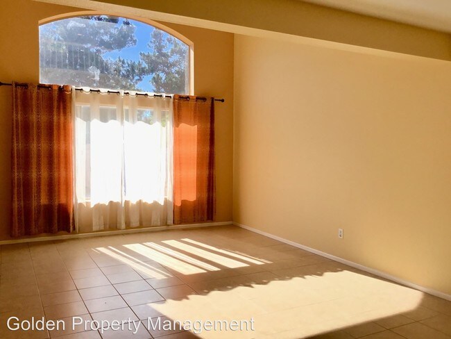 Foto del edificio - 2345 Greenbriar Dr