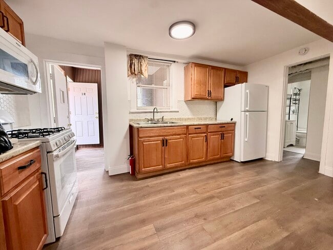 Building Photo - 414 South Blvd