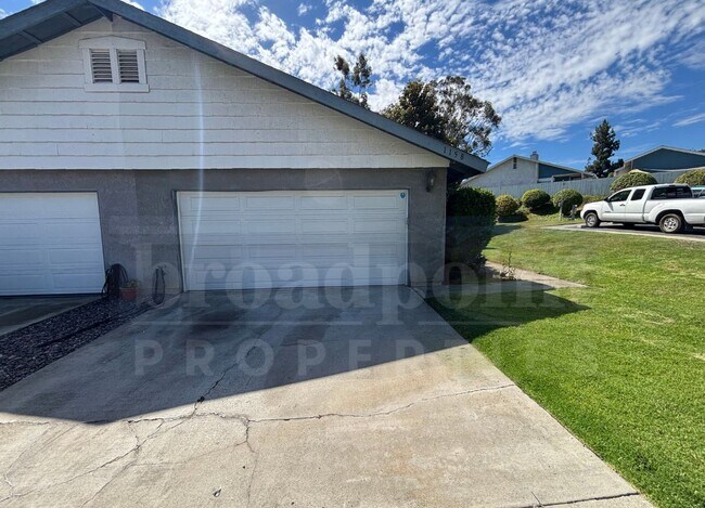 Building Photo - 1158 Corral Glen