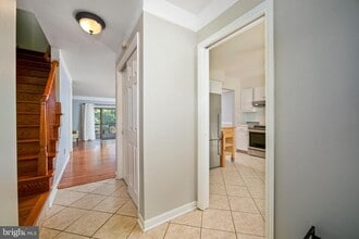 Building Photo - 723 Kings Croft Dr