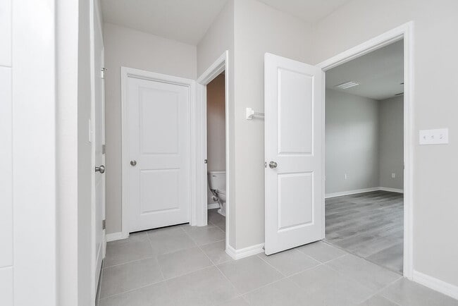 Building Photo - 14115 Arbor Pines Dr