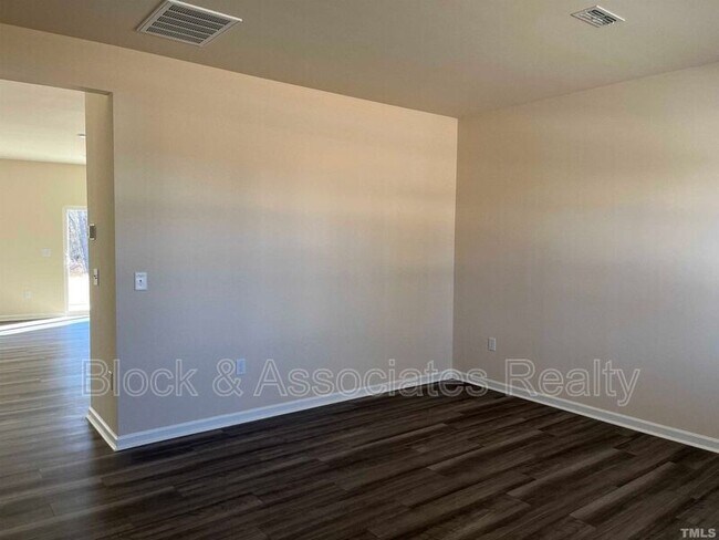Foto del edificio - 1440 Heron Pond St