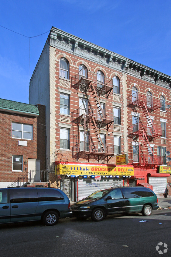 Building Photo - 269 Dumont Ave