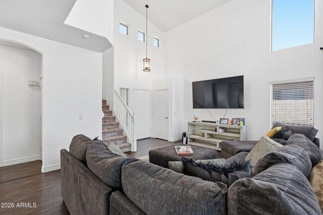 Building Photo - 2033 N 107th Dr