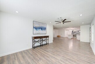 Building Photo - 5906 Hilary St