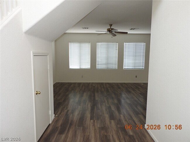 Foto del edificio - 521 W Dolphin Peak Ct