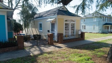 Building Photo - 728 Blanding St