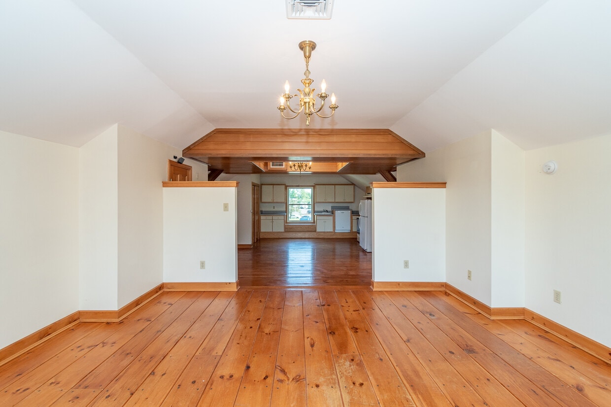 Primary Photo - 35 Waterville Rd