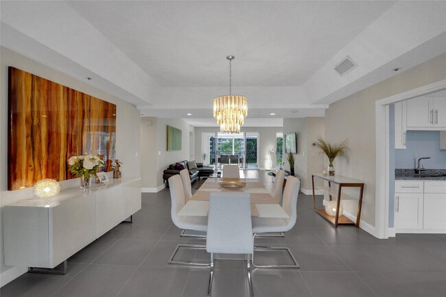 Foto del edificio - 4108 W Palm Aire Dr