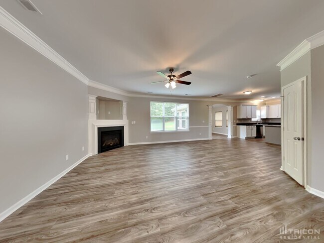 Foto del edificio - 3644 Catawba Creek Dr