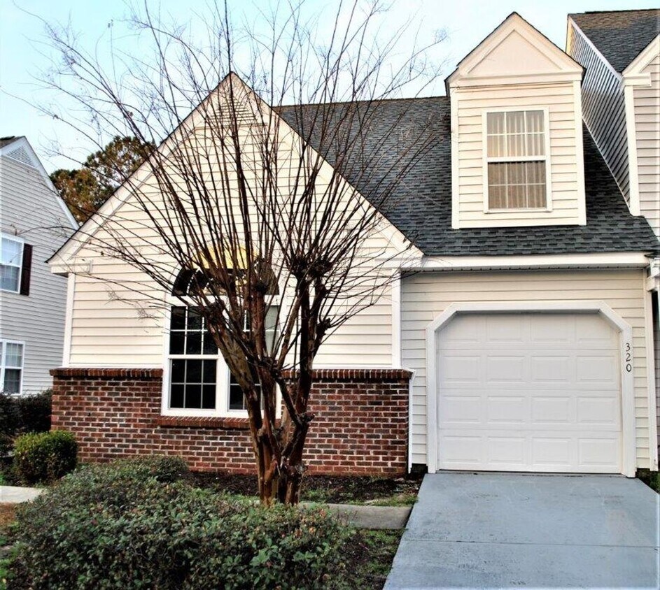 Primary Photo - 2 Bedroom / Loft at Wynbrooke