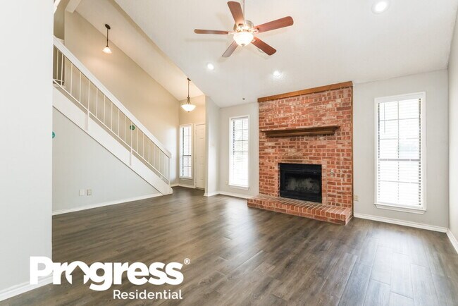 Building Photo - 2433 Deer Run