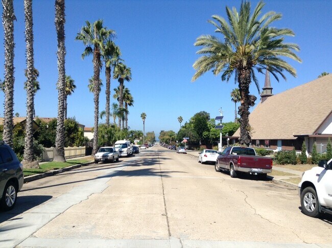 Foto del edificio - Beach House with Big Garage