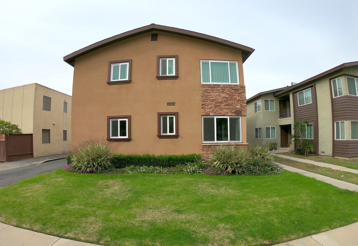Primary Photo - 2721 Cabrillo Ave