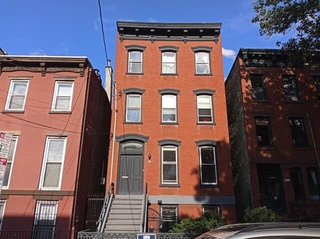 Foto principal - 586 Jersey Ave
